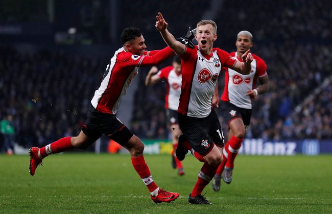 NBA常规赛战报：湖人客场险胜太阳,